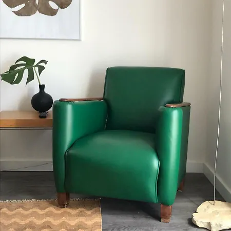 Time In Apartment